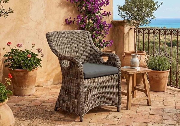 Provence-stílusú rattan fotelek