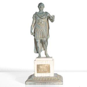 Julius Caesar bronz szobor talapzattal római dekoráció