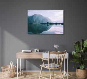 Kép festett hegyi tó látványa
