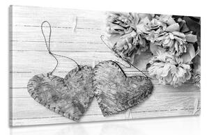 Kép pünkösdrózsa fa szívekkel fekete fehérben