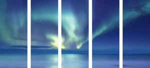 5-részes kép aurora borealis az óceán felett