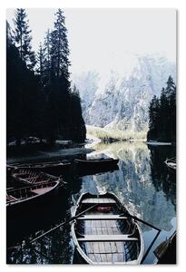Gario Vászonkép Csónakok a tavon, kilátással a hegyekre - Dmitry Belov Méret: 40 x 60 cm