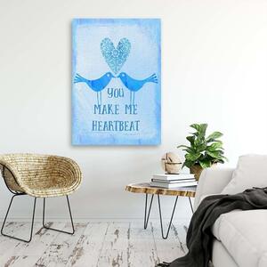 Gario Vászonkép Két madár kék háttéren You Make Me Heartbeat felirattal - Andrea Haase Méret: 40 x 60 cm
