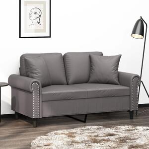2 személyes szürke műbőr kanapé díszpárnákkal 120 cm
