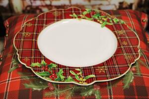 Fehér-piros karácsonyi kockás sekély tányér 25 cm