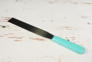 Krémkenő spatula egyenes 31/20 cm cm beosztással