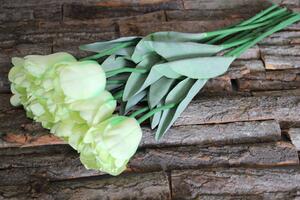 Zöld mű tulipán levelekkel - 1 darab, 67cm
