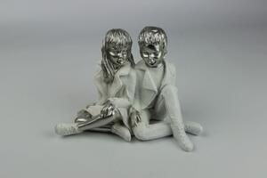 Ezüst-fehér szobrocska - fiú és lány 19cm