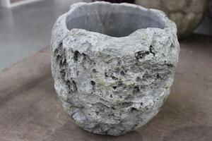 Szürke beton virágcserép kő dizájnnal 21cm