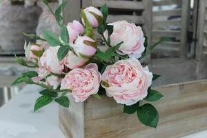 Rózsaszín csokor rózsavirágokból