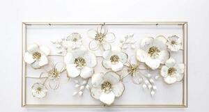 Dekoráció falra fém 135x9x68,6 virágok fehér