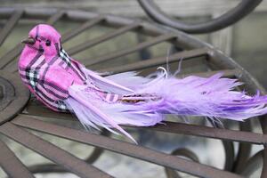 Rózsaszín madár csipeszen 20 cm