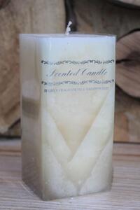 Krémszínű Vanillia illatgyertya 14,5cm