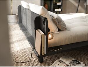 Peek fekete kétszemélyes tömörfa ágy, ágytámlával, lámpával és fekete Comfort matraccal, 140 x 200 cm - Karup Design