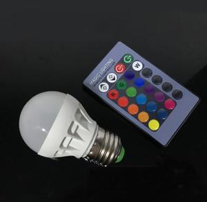 RGB led villanykörte távirányítóval DAMN-MD228