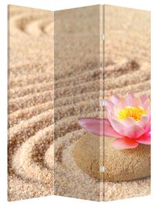 Paraván - Kő, virággal a homokban (135x180 cm)
