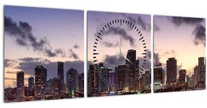 Felhőkarcolók a metropoliszban (órával) (90x30 cm)