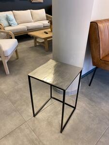 Style négyzet alakú asztalka ezüst színben M