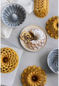 Lotus aranyszínű öntött alumínium sütőforma - Bonami Selection