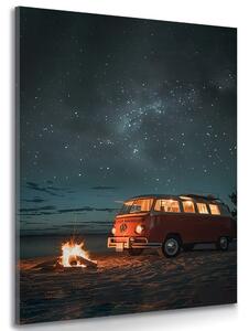 Kép parti tábortűz az éjszakai ég alatt - Volkswagen T1