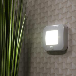 Ledvance LED irányfény alkonykapcsolóval és mozgásérzékelővel, hidegfehér, elemmel (Nightlux Hall)