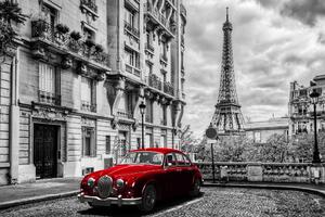 Piros retró autó Párizsban