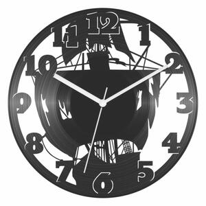 Megtépázott kalózhajó bakelit óra