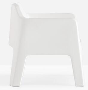 Pedrali Fehér műanyag fotel Plus Air 631