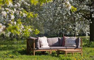 Lanterfant® Barna és szürke szövet kerti garnitúra moduláris kanapéval és dohányzóasztallal Lanterfant Suus