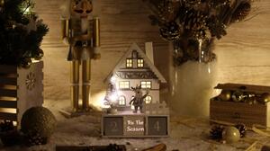 Tracon CHRACHR8WW Led karácsonyi kocka naptár, házikó, fa, elemes Timer 6+18h,8LED, meleg fehér ( 3000K ) színhőmérséklettel, 2xAA ( CHRACHR8WW )