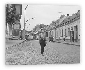 FORTEPAN: Esztergomi utcakép, járőröző rendőrrel (1968) (vászonkép)