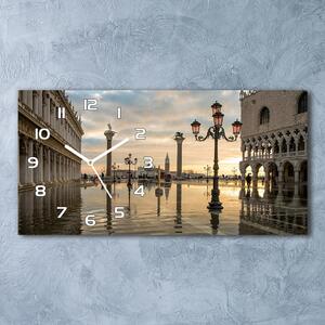 Négyszögletes üvegóra vízszintesen Velence olaszország