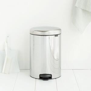 Brabantia NewIcon 649048 pedálos szemetes, 20 l, puha záródású, csúszásgátló aljjal, fém belső vödörrel, rozsdamentes acél