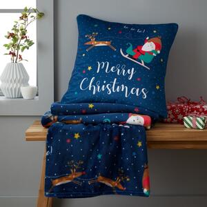 Piros-kék gyerektakaró 170x130 cm Santa's Christmas Wonderland - Catherine Lansfield