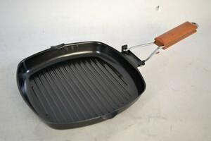 Tapadásmentes grill serpenyő összecsukható