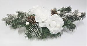 Karácsonyi elrendezés havas beton Rózsa, kúpok és kiegészítők 50cm x 25cm x 10cm zöld és fehér