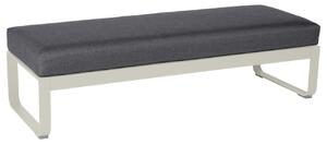 Sötétszürke kárpitozott pad Fermob Bellevie 148 cm világosszürke talppal