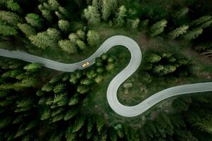 Művészeti fotózás Aerial view of car traveling on, Roberto Moiola / Sysaworld, (40 x 26.7 cm)