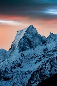 Fotográfia Dramatic sunrise over snowy peak Badile,, Roberto Moiola / Sysaworld, (26.7 x 40 cm)