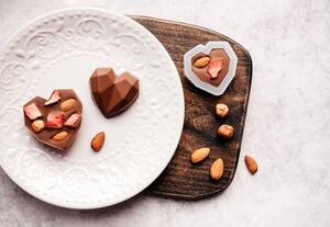 Fotográfia Home made milk chocolate for valentine's, Evgeniia Siiankovskaia, (40 x 26.7 cm)