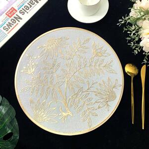 Virágmintás kerek tányéralátét - Arany/fehér