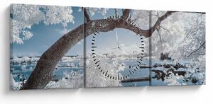 A víz mellett egy havas fa képe (órával) (90x30 cm)