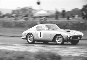 Fotográfia Graham Whitehead driving a Ferrari 250GT SWB, 1960, (40 x 26.7 cm)