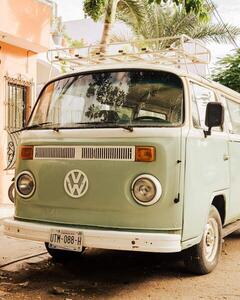 Fotográfia A Volkswagen van, in Tulum, Quintana Roo, Mexico, Bilous, Jon, (30 x 40 cm)