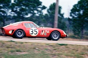 Fotográfia Larry Perkins driving a Ferrari 250GTO, 1966