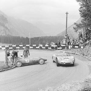 Fotográfia Switzerland Motorsport Heini Walter, 1961, (40 x 40 cm)