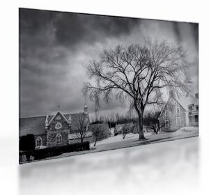 Fekete fehér falu képe (üvegen) (70x50 cm)