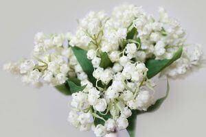 Fehér mű gyöngyvirágok 33cm