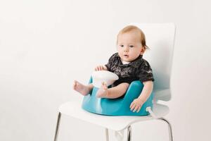 Prince Lionheart bébéPOD® Flex Plus székmagasító Etetőszék #piros