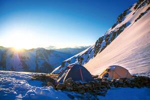 Nem szőtt fotótapéta kemping mount everest 375 x 250 cm